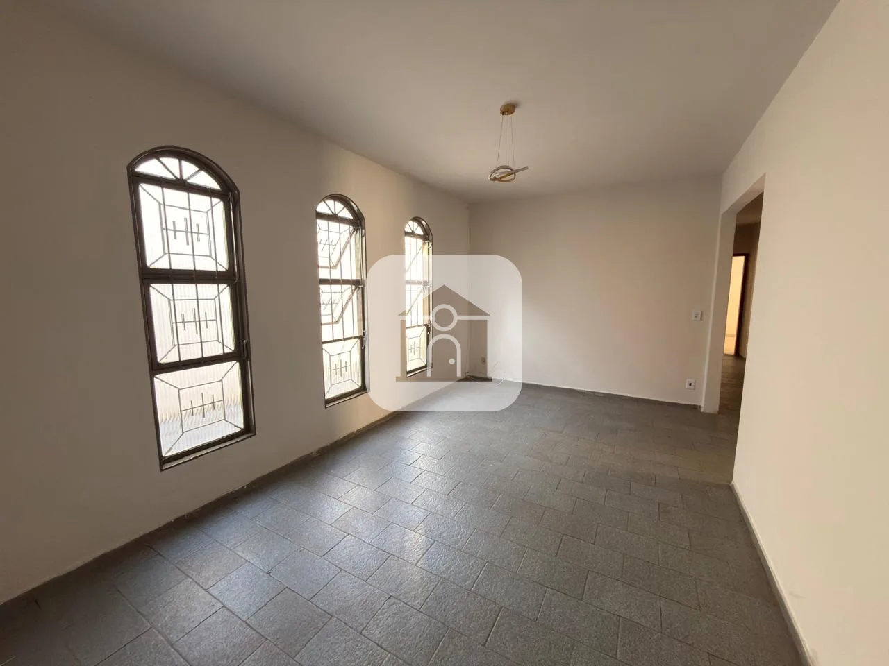 Alugar Casa / Padr&atilde;o em Uberl&acirc;ndia R$ 2.900,00 - Foto 4