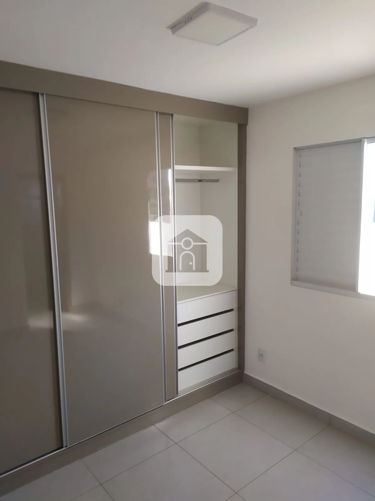 Alugar Apartamento / Padr&atilde;o em Uberl&acirc;ndia R$ 1.900,00 - Foto 4