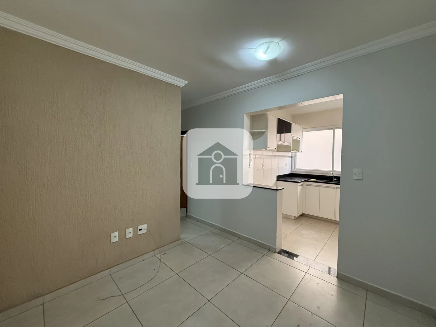 Alugar Apartamento / Padr&atilde;o em Uberl&acirc;ndia R$ 1.350,00 - Foto 2