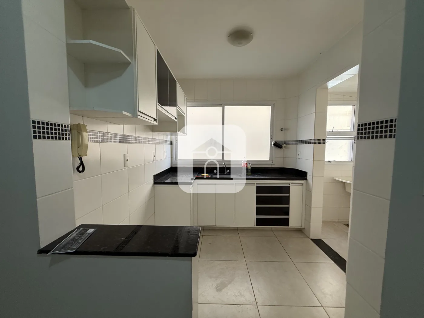 Alugar Apartamento / Padr&atilde;o em Uberl&acirc;ndia R$ 1.350,00 - Foto 4