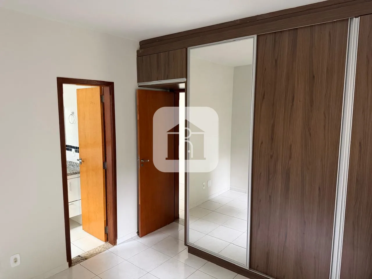 Comprar Apartamento / Padr&atilde;o em Uberl&acirc;ndia R$ 330.000,00 - Foto 14