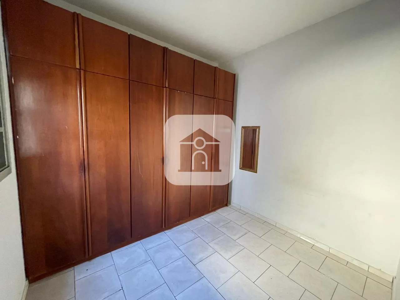 Alugar Casa / Col&ocirc;nia em Uberl&acirc;ndia R$ 980,00 - Foto 5