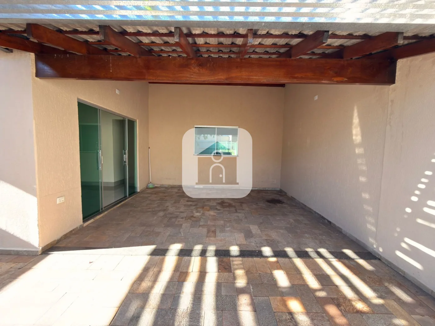 Alugar Casa / Padr&atilde;o em Uberl&acirc;ndia R$ 3.000,00 - Foto 2