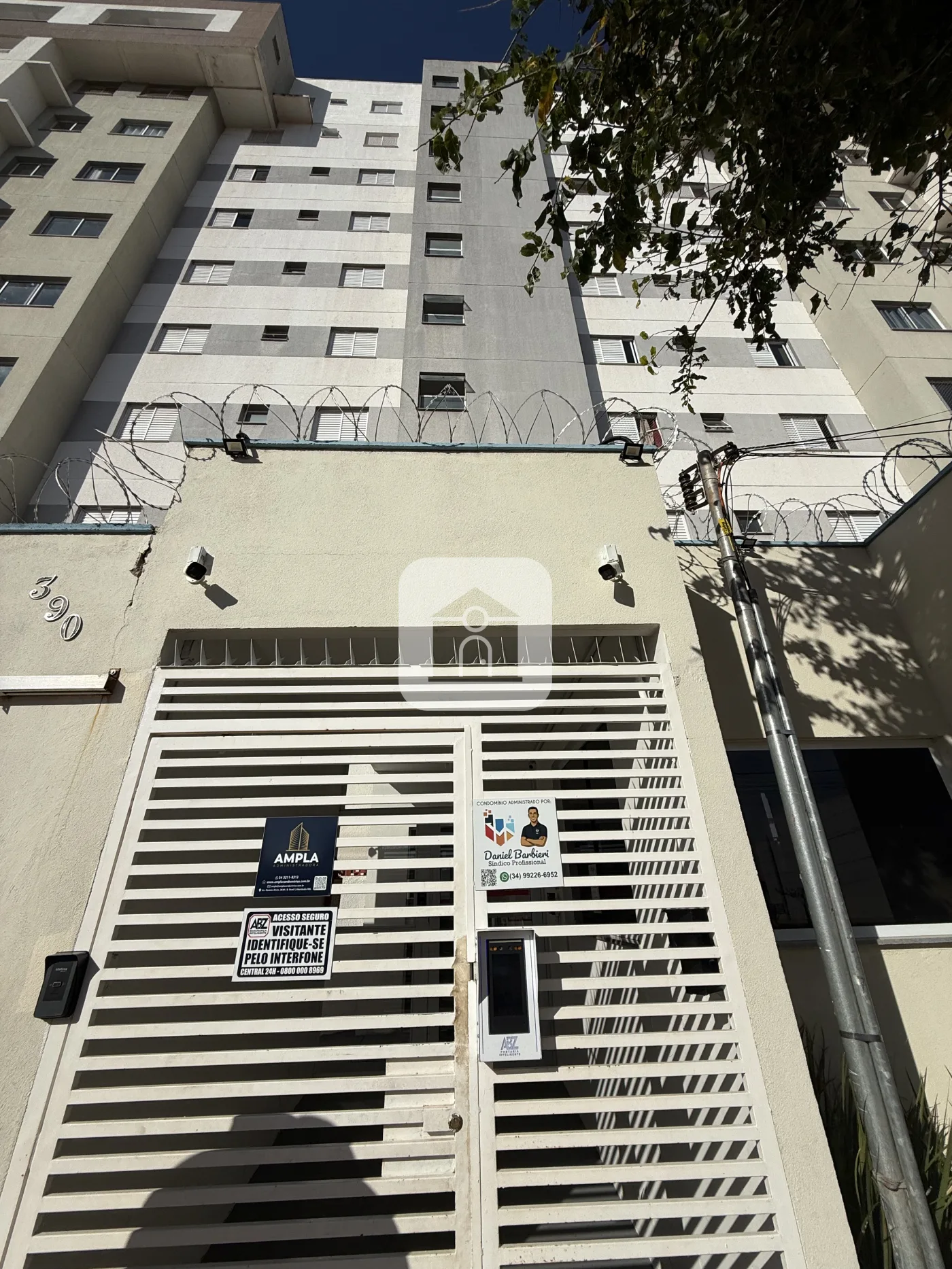 Alugar Apartamento / Padr&atilde;o em Uberl&acirc;ndia R$ 1.150,00 - Foto 1