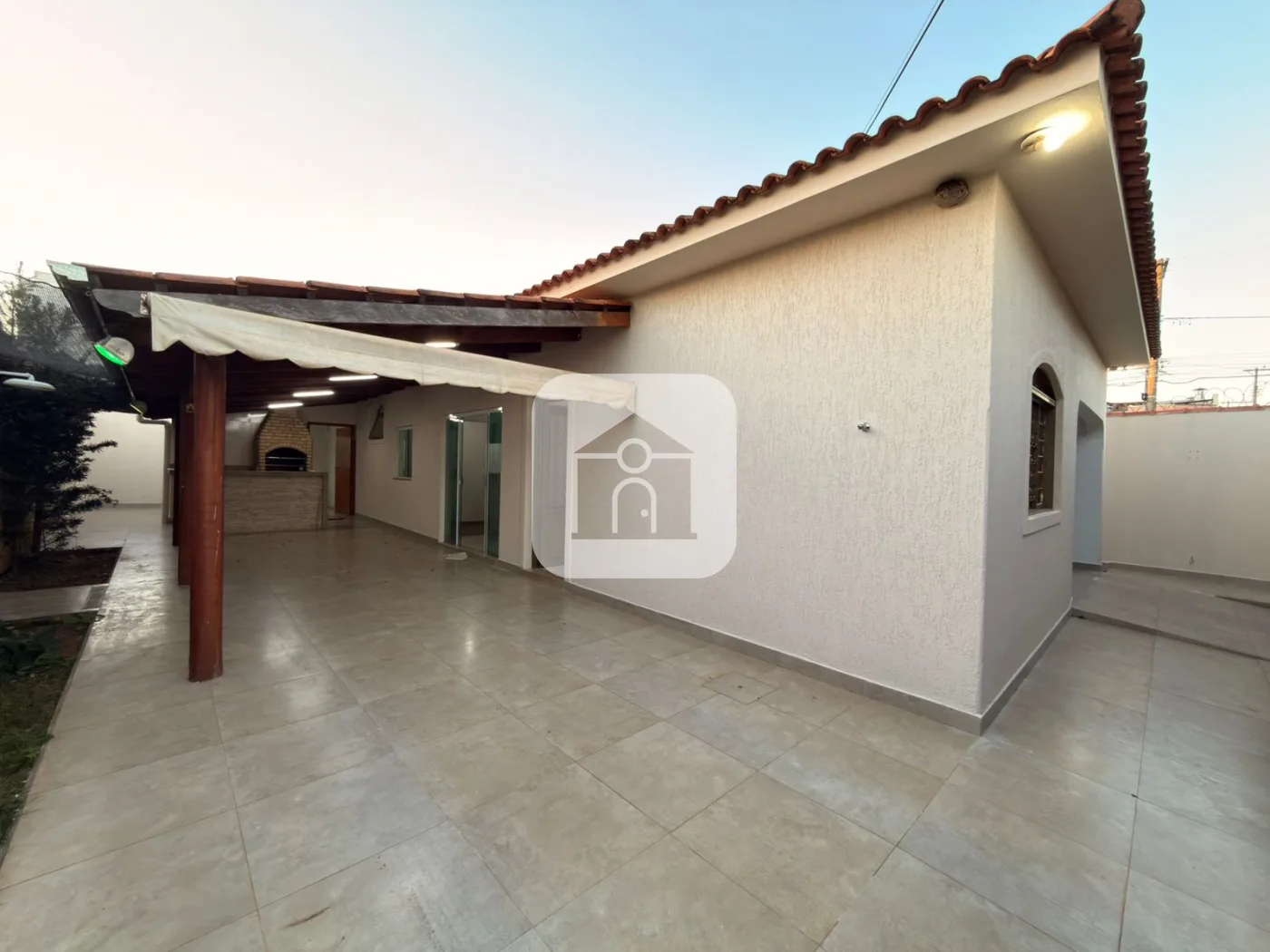Alugar Casa / Padr&atilde;o em Uberl&acirc;ndia R$ 3.500,00 - Foto 21
