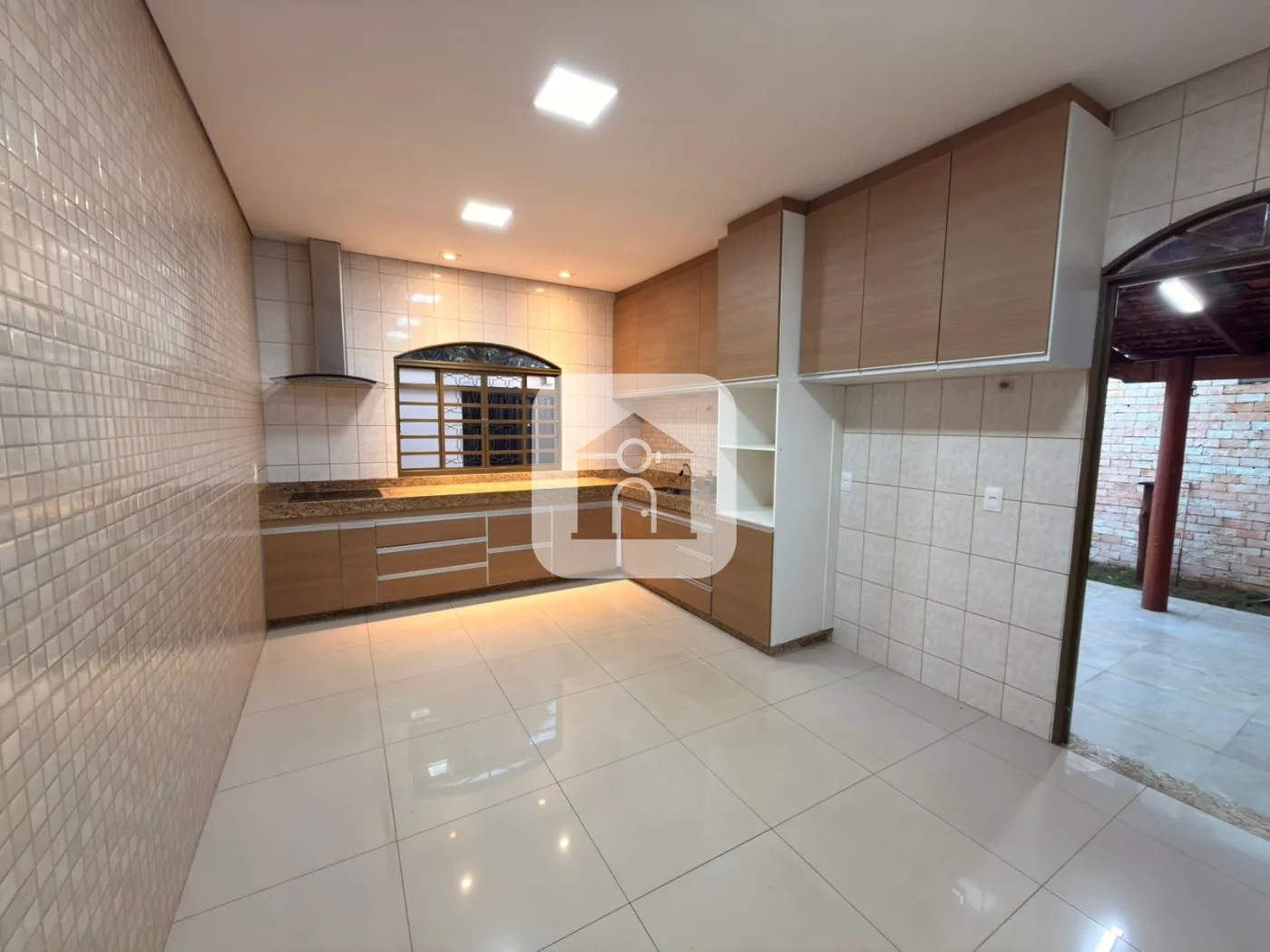 Alugar Casa / Padr&atilde;o em Uberl&acirc;ndia R$ 3.500,00 - Foto 5