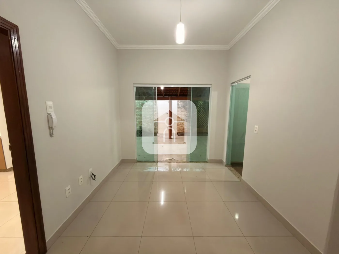 Alugar Casa / Padr&atilde;o em Uberl&acirc;ndia R$ 3.500,00 - Foto 3