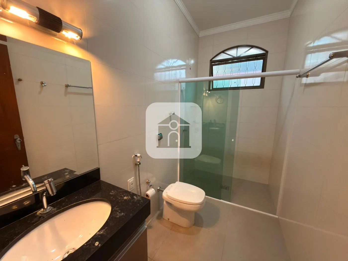 Alugar Casa / Padr&atilde;o em Uberl&acirc;ndia R$ 3.500,00 - Foto 17
