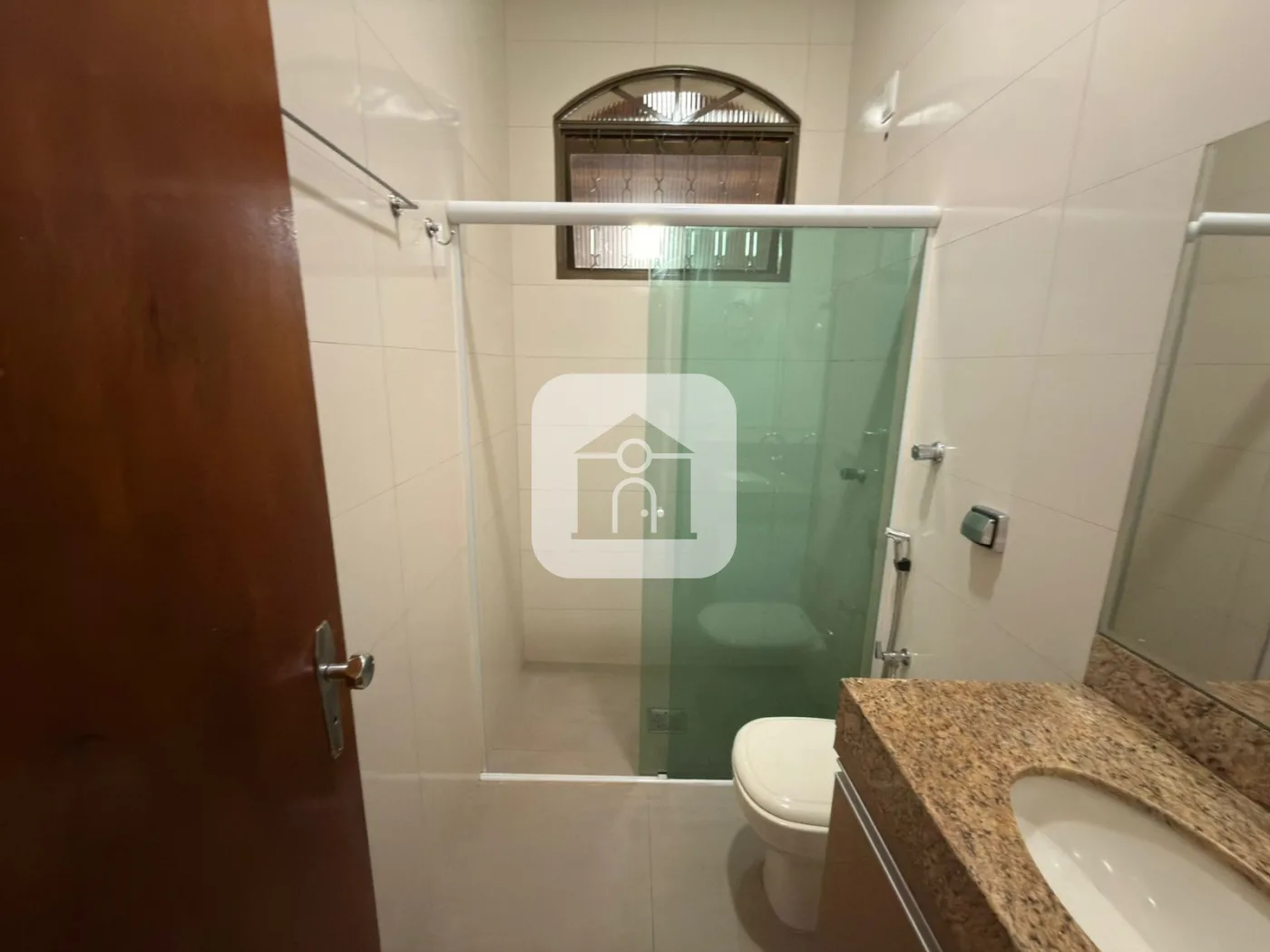Alugar Casa / Padr&atilde;o em Uberl&acirc;ndia R$ 3.500,00 - Foto 16