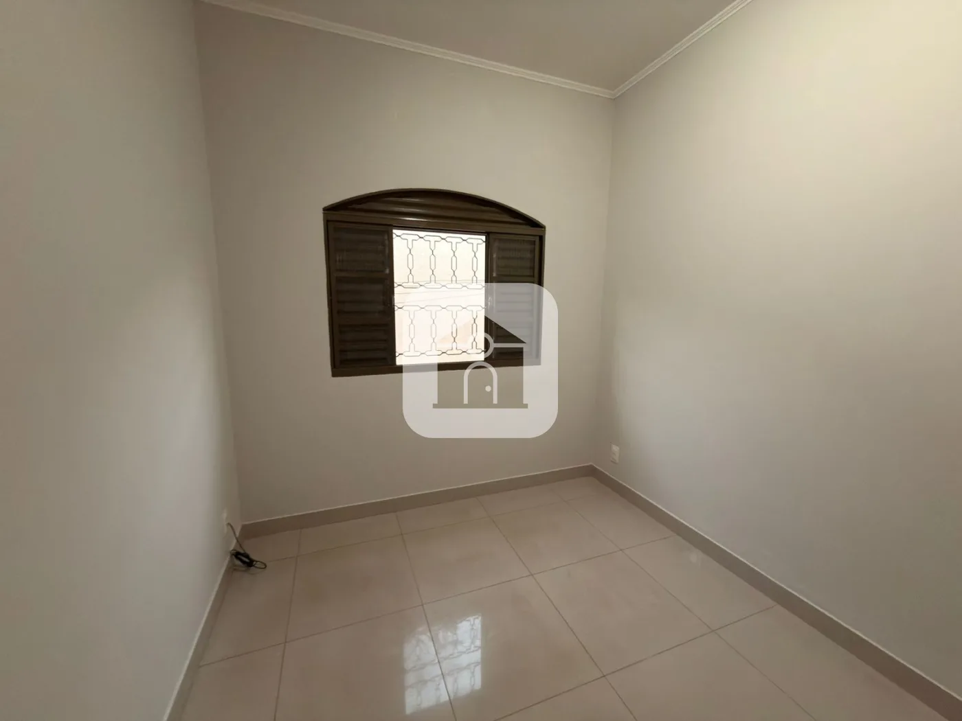 Alugar Casa / Padr&atilde;o em Uberl&acirc;ndia R$ 3.500,00 - Foto 14