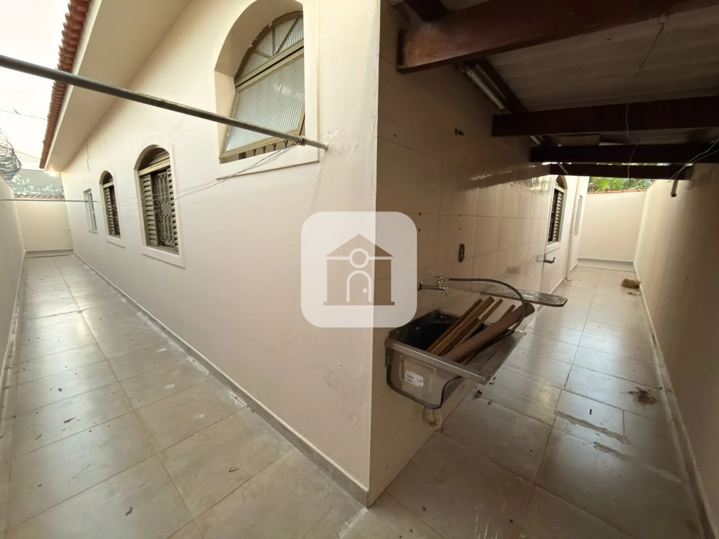 Alugar Casa / Padr&atilde;o em Uberl&acirc;ndia R$ 3.500,00 - Foto 23