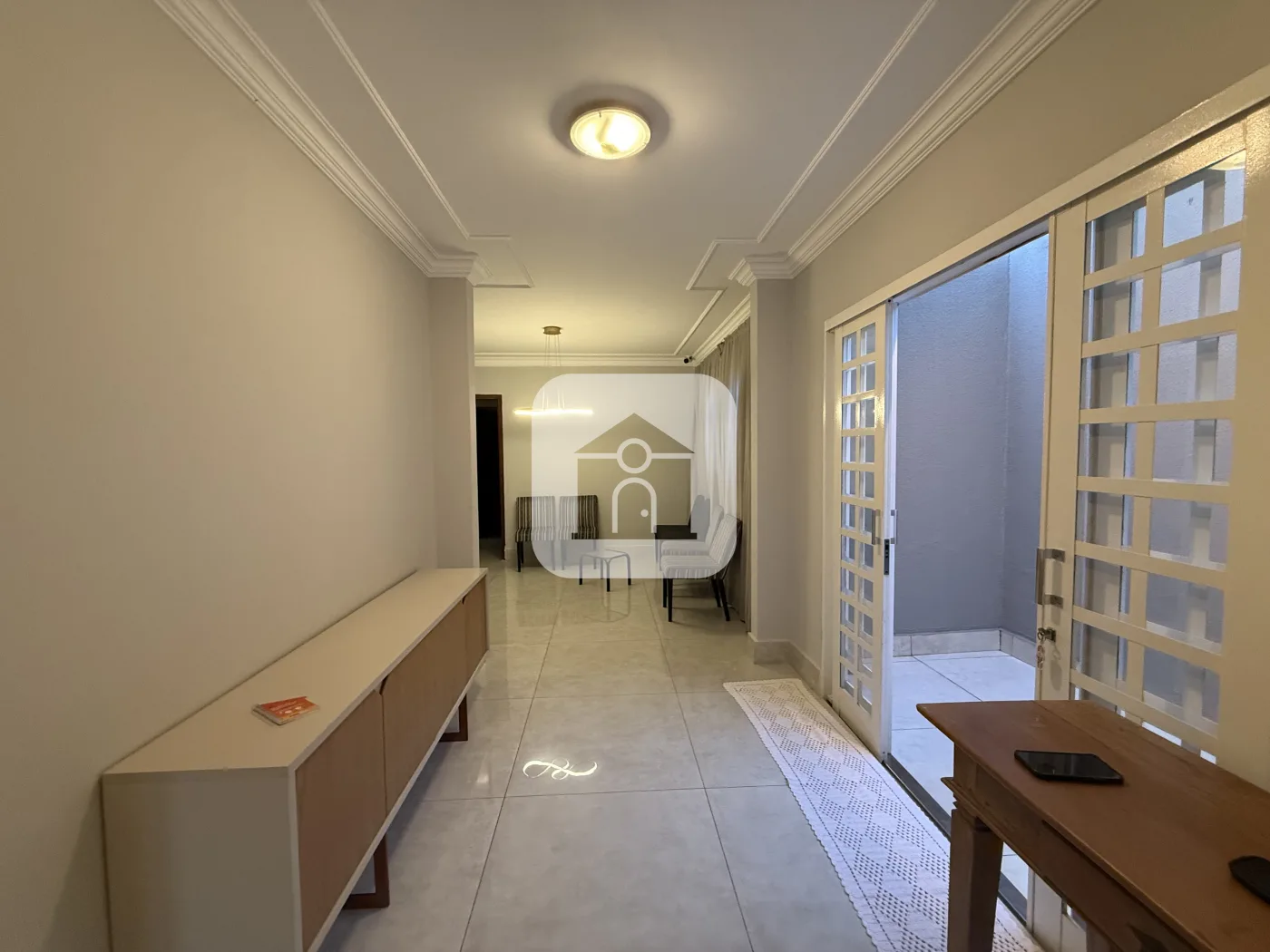 Alugar Casa / Padr&atilde;o em Uberl&acirc;ndia R$ 5.800,00 - Foto 3