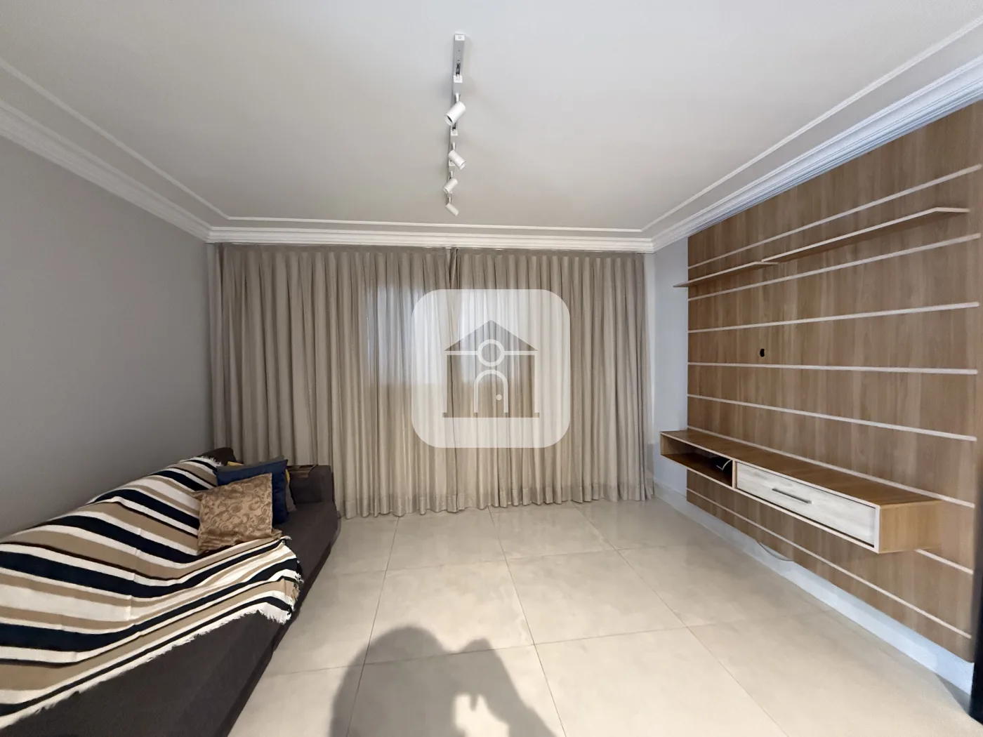 Alugar Casa / Padr&atilde;o em Uberl&acirc;ndia R$ 5.800,00 - Foto 8