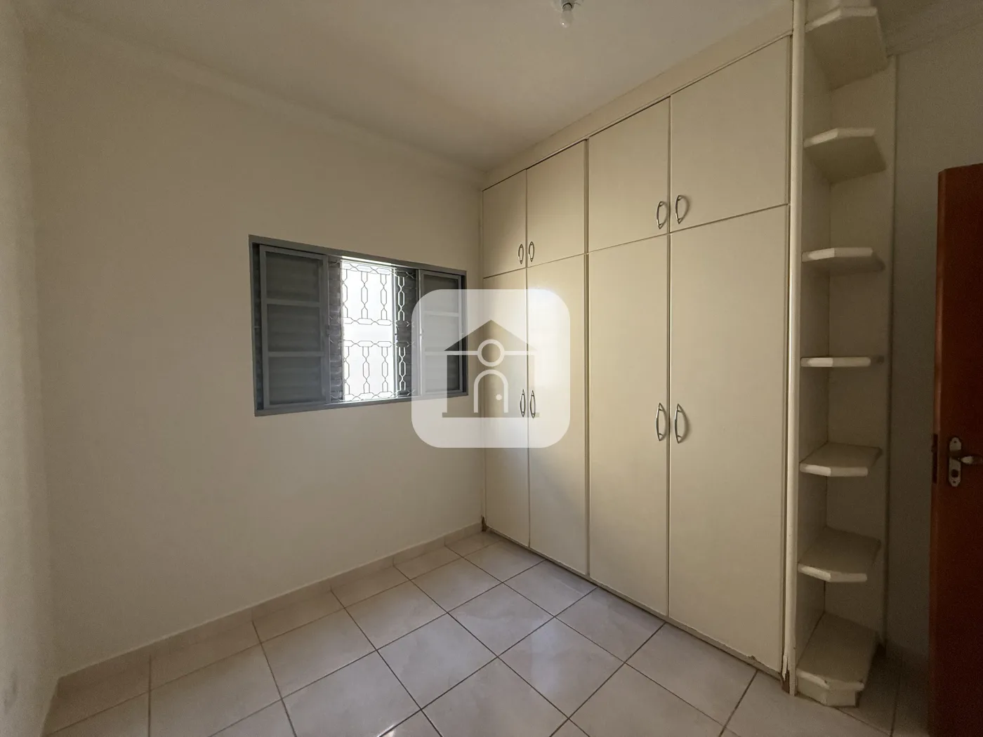 Alugar Casa / Padr&atilde;o em Uberl&acirc;ndia R$ 3.500,00 - Foto 9