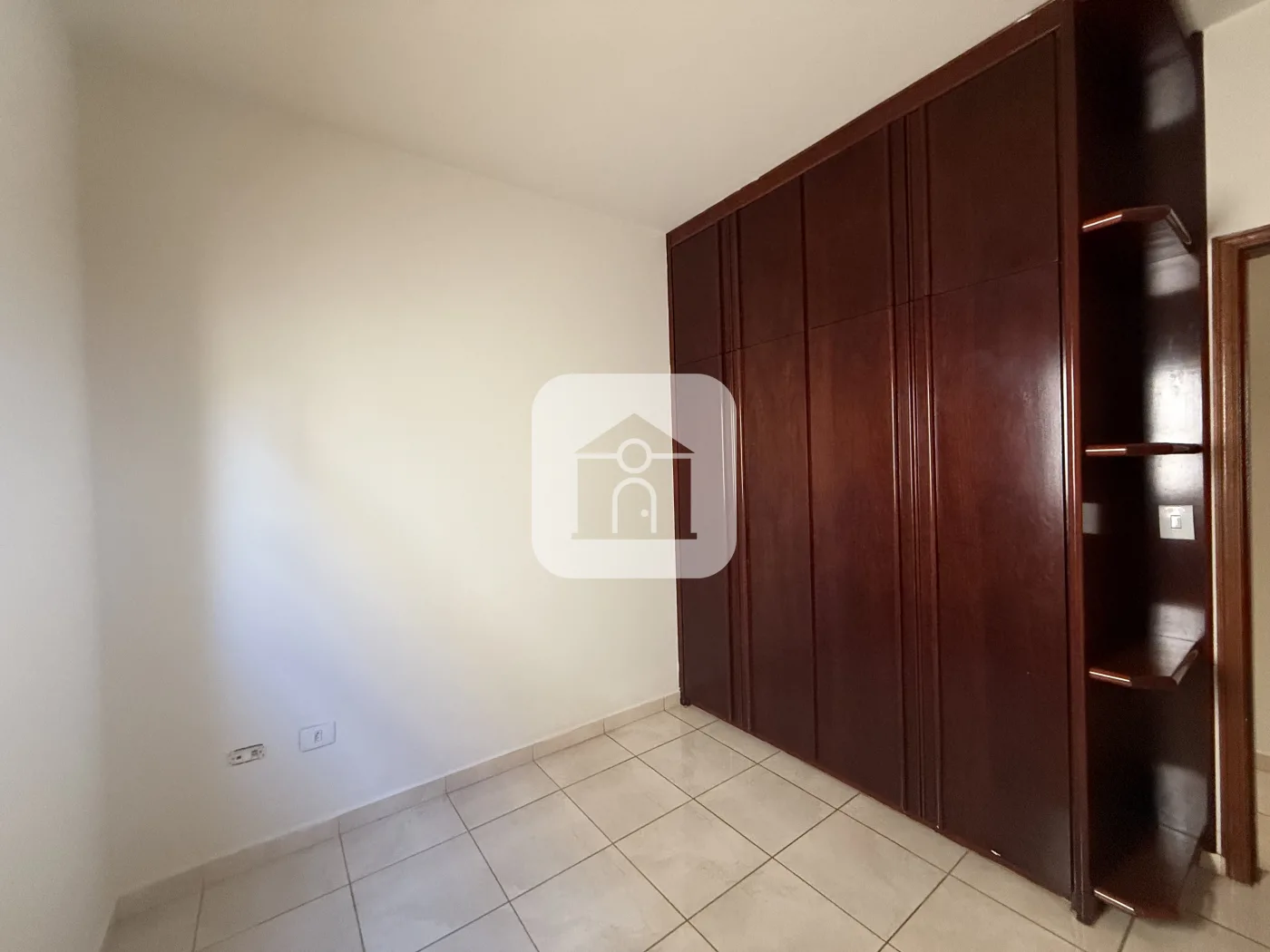 Alugar Casa / Padr&atilde;o em Uberl&acirc;ndia R$ 3.500,00 - Foto 10