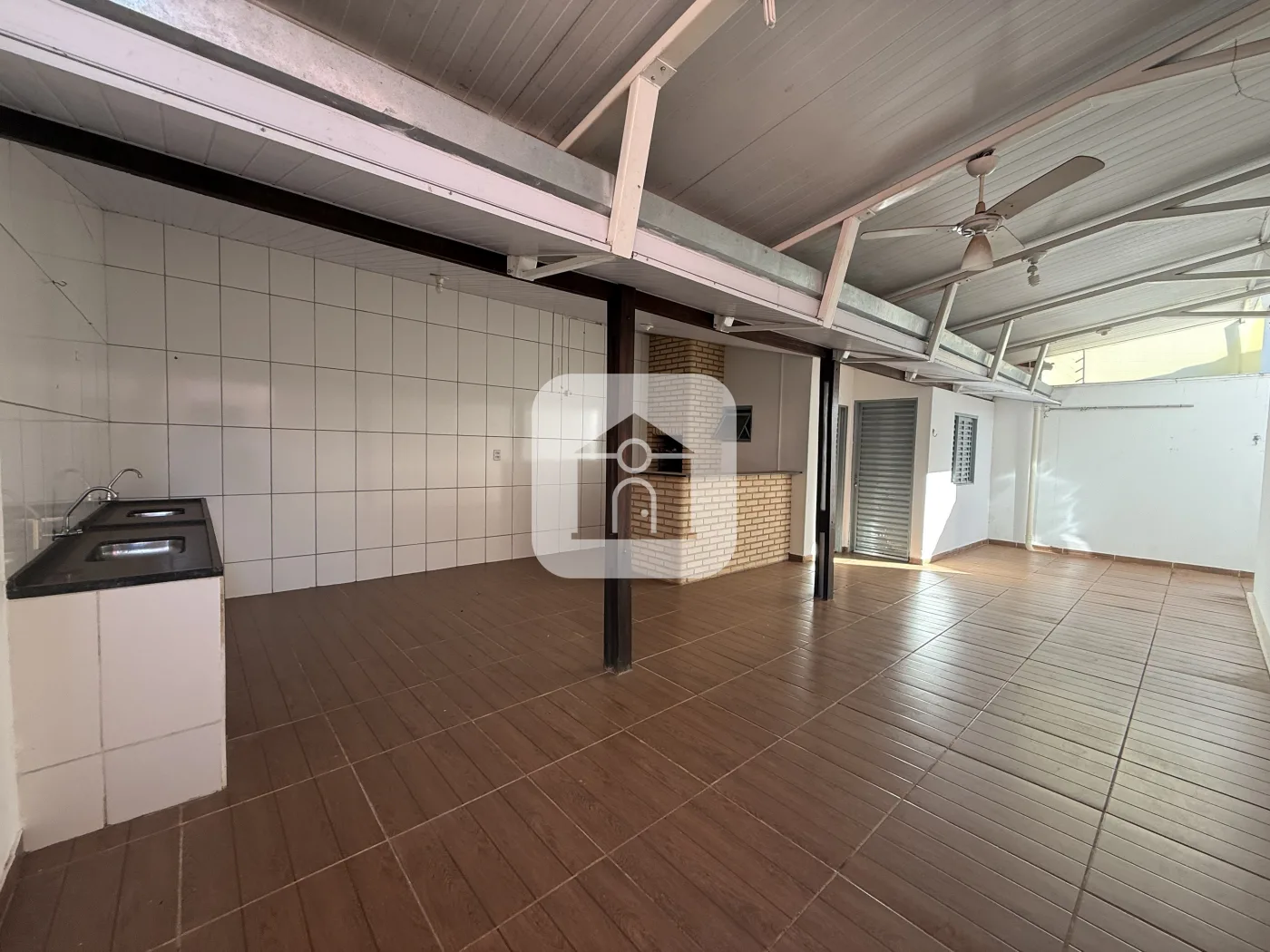 Alugar Casa / Padr&atilde;o em Uberl&acirc;ndia R$ 3.500,00 - Foto 19