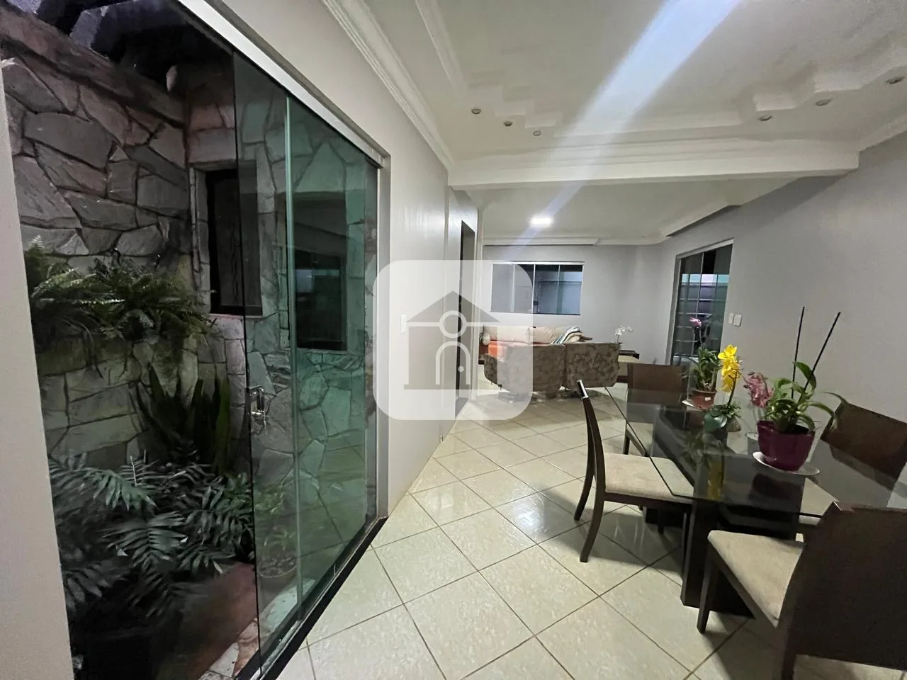 Comprar Casa / Padr&atilde;o em Uberl&acirc;ndia R$ 700.000,00 - Foto 2