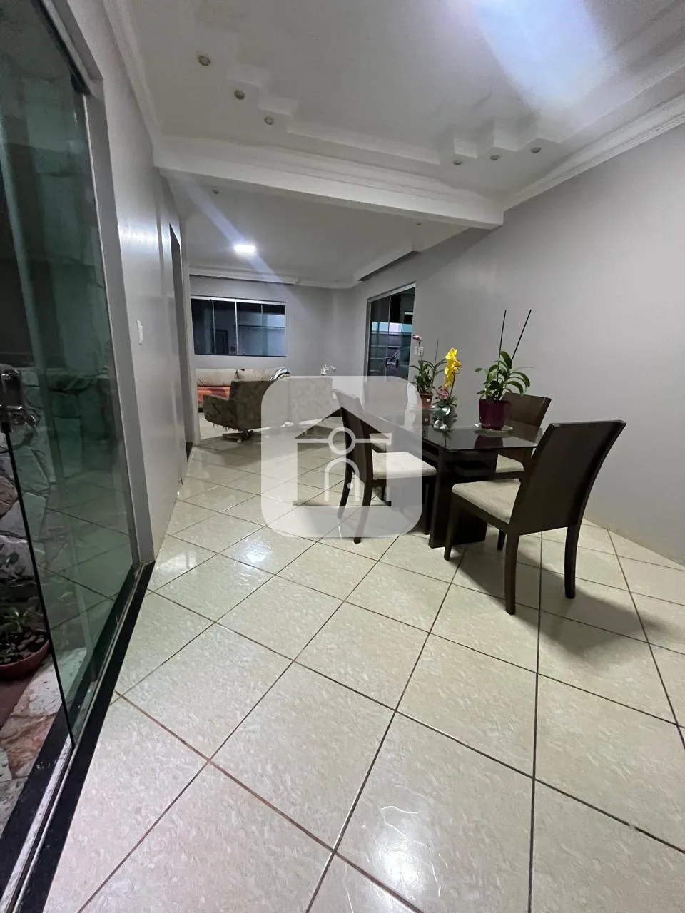 Comprar Casa / Padr&atilde;o em Uberl&acirc;ndia R$ 700.000,00 - Foto 3