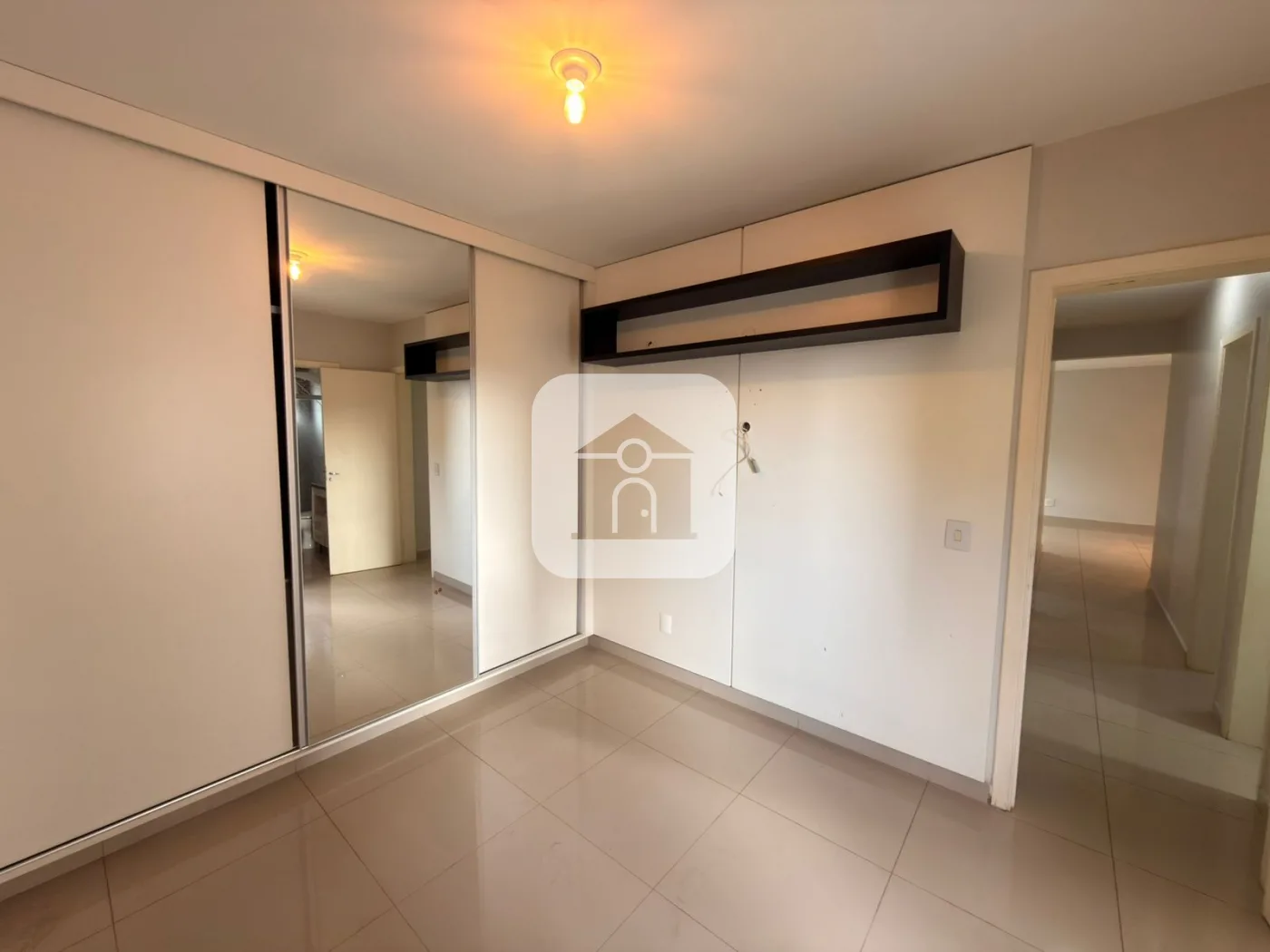 Alugar Apartamento / Padr&atilde;o em Uberlandia R$ 3.000,00 - Foto 9