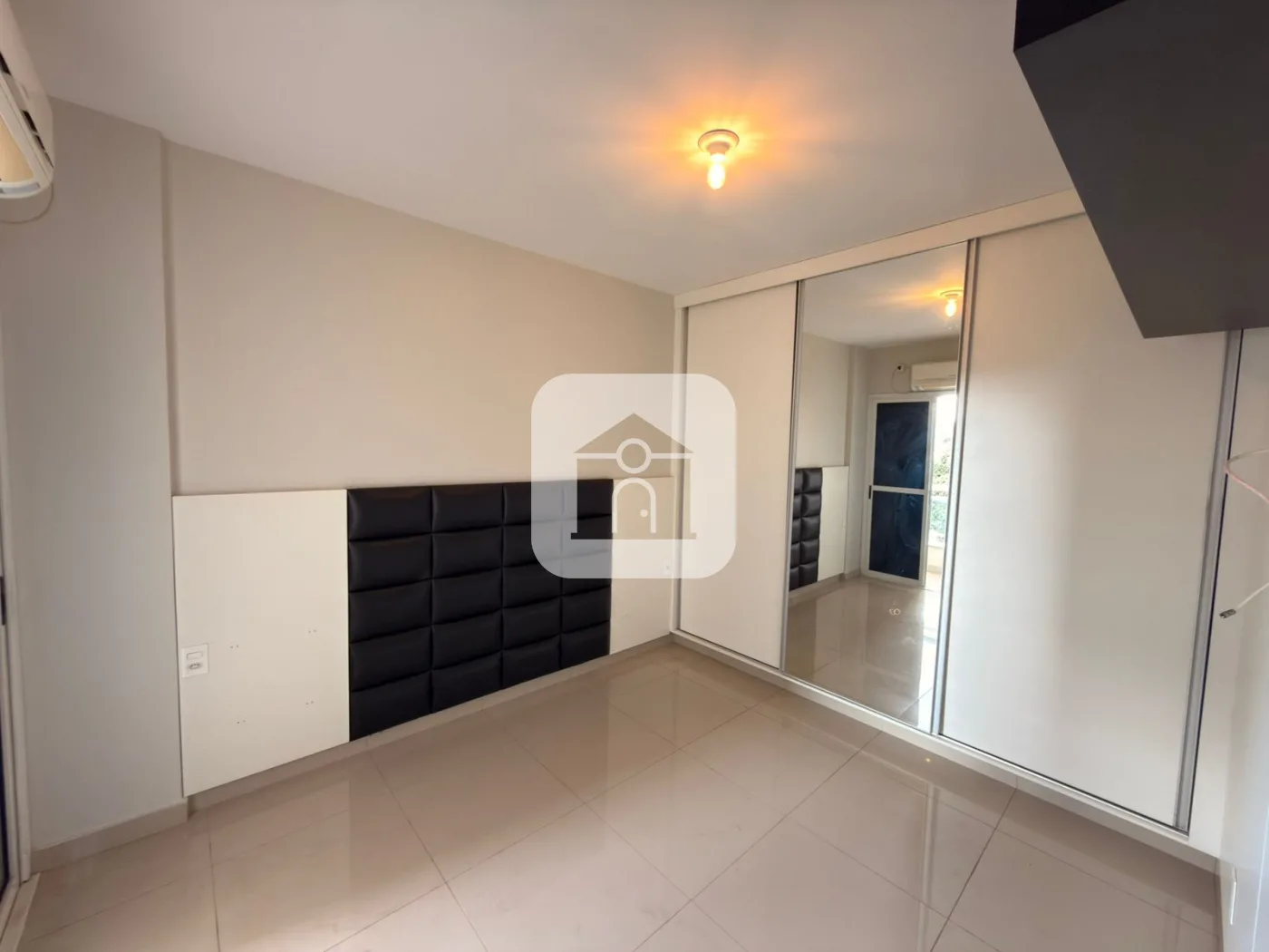 Alugar Apartamento / Padr&atilde;o em Uberlandia R$ 3.000,00 - Foto 10