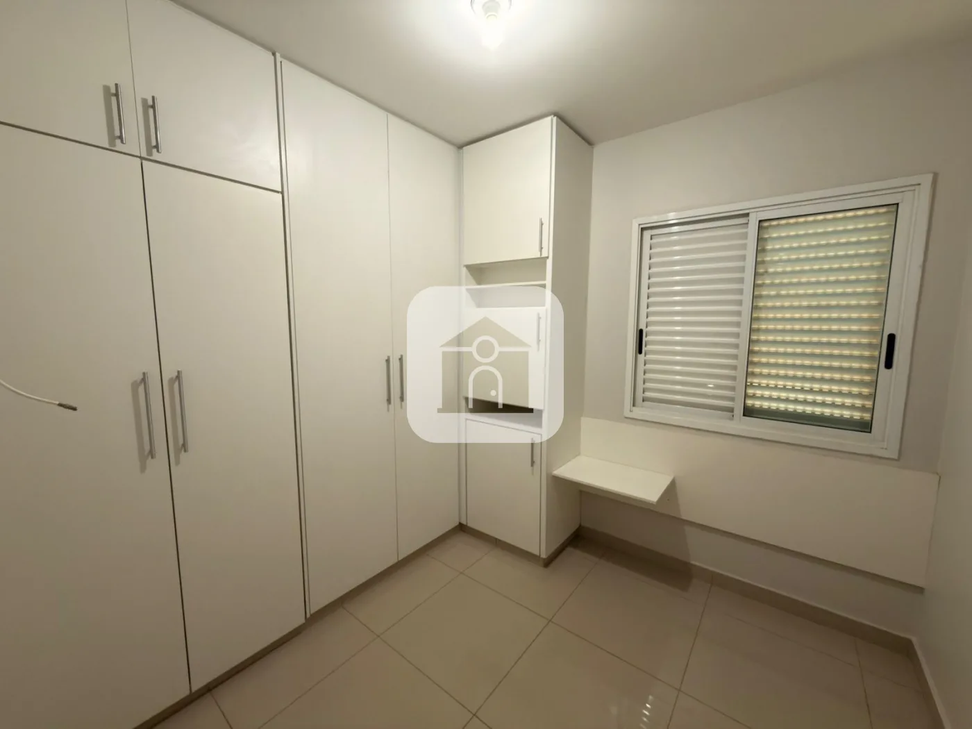 Alugar Apartamento / Padr&atilde;o em Uberlandia R$ 3.000,00 - Foto 15