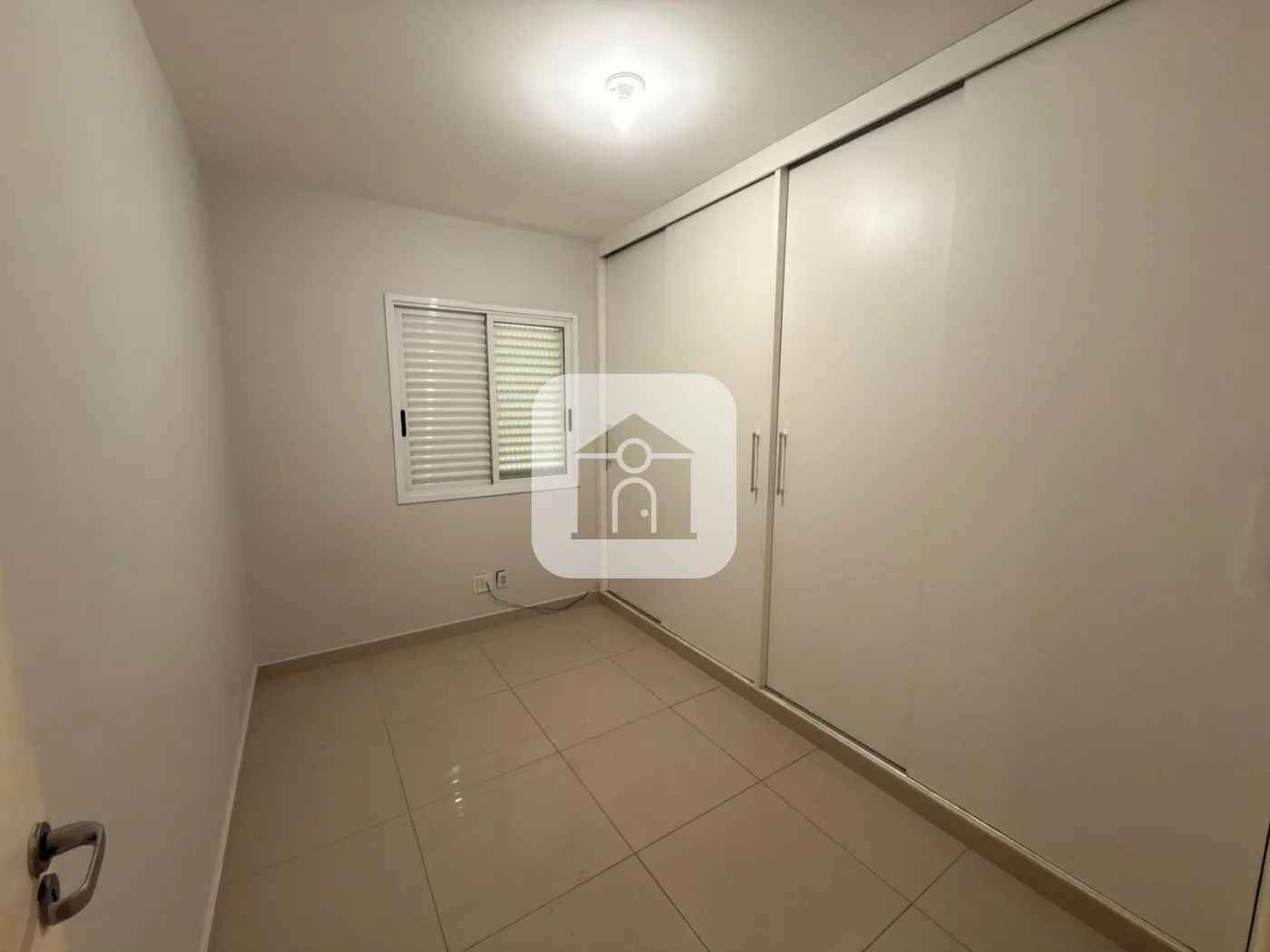 Alugar Apartamento / Padr&atilde;o em Uberlandia R$ 3.000,00 - Foto 17