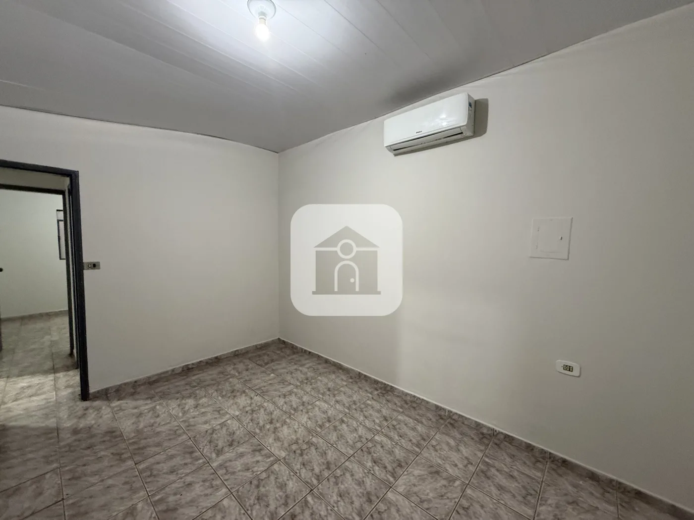 Alugar Casa / Padr&atilde;o em Uberl&acirc;ndia R$ 1.700,00 - Foto 6