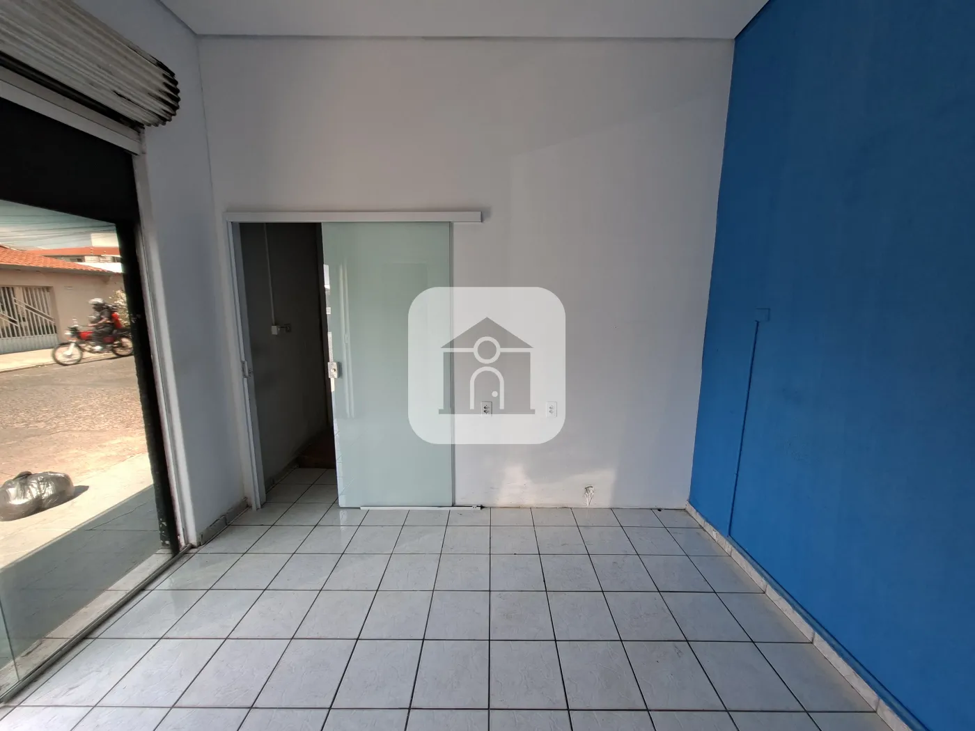 Alugar Comercial / Loja em Uberl&acirc;ndia R$ 1.600,00 - Foto 3