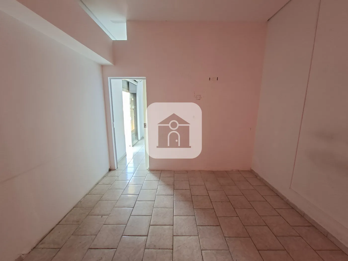 Alugar Comercial / Loja em Uberl&acirc;ndia R$ 1.600,00 - Foto 6