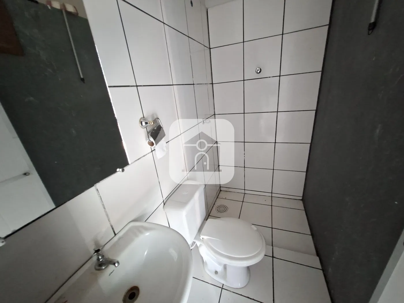 Alugar Comercial / Loja em Uberl&acirc;ndia R$ 1.600,00 - Foto 7