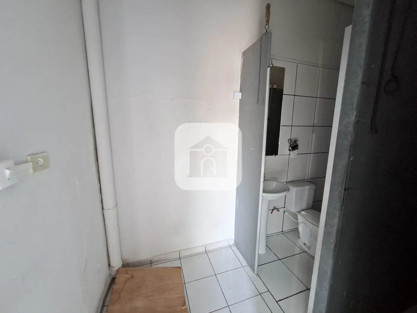 Alugar Comercial / Loja em Uberl&acirc;ndia R$ 1.600,00 - Foto 9