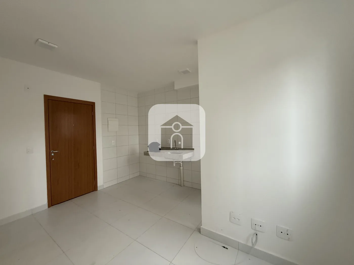 Alugar Apartamento / Padr&atilde;o em Uberl&acirc;ndia R$ 1.600,00 - Foto 2