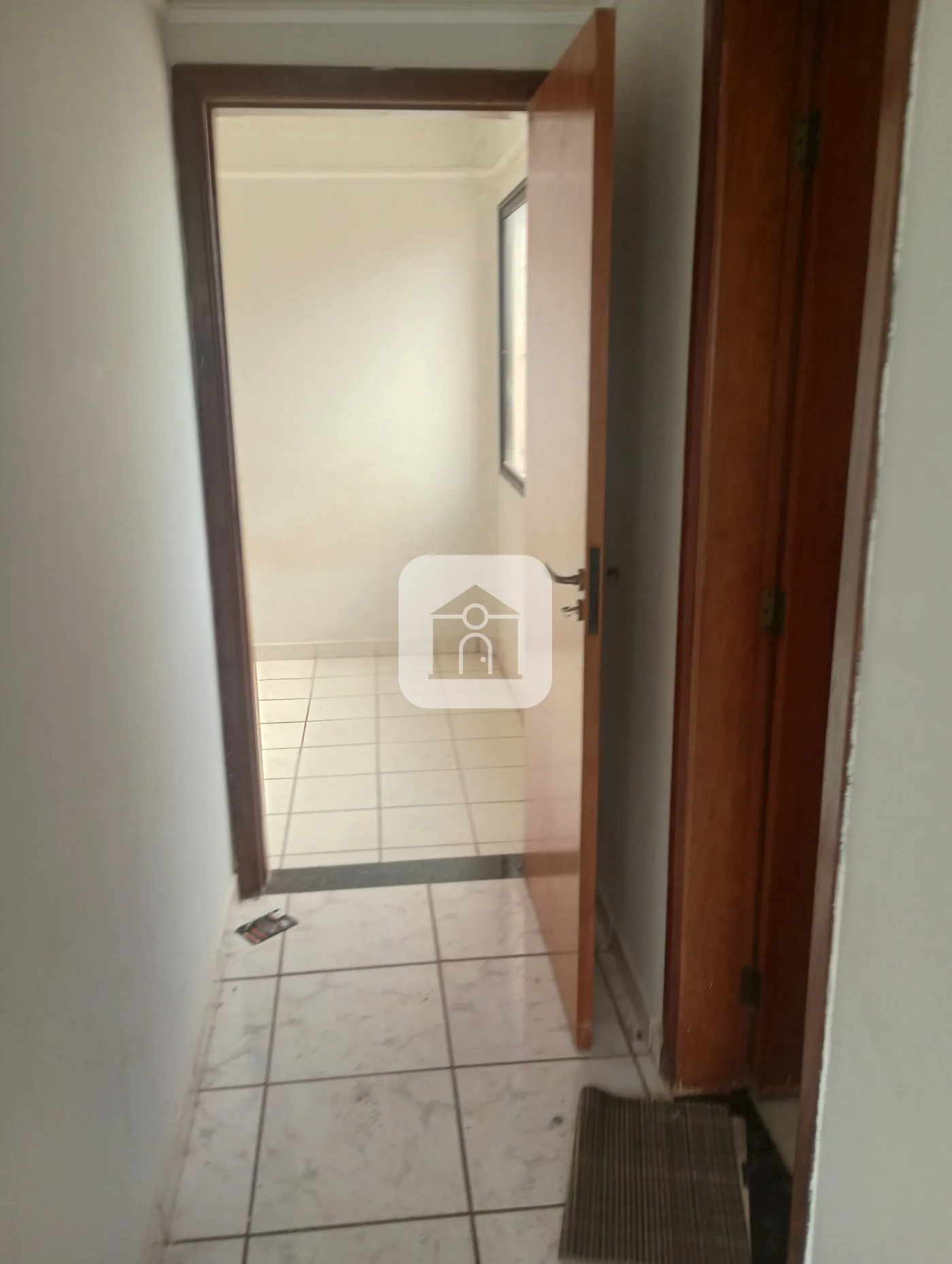 Alugar Apartamento / Padr&atilde;o em Uberlandia R$ 1.500,00 - Foto 3