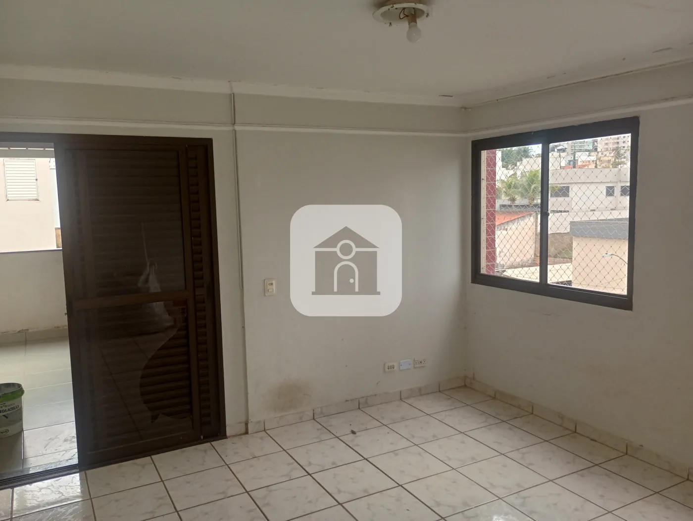 Alugar Apartamento / Padr&atilde;o em Uberlandia R$ 1.500,00 - Foto 2
