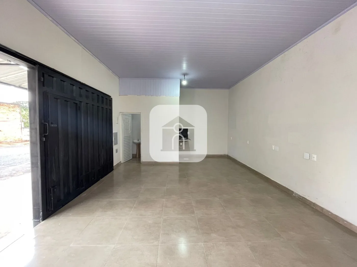 Alugar Comercial / C&ocirc;modo em Uberl&acirc;ndia R$ 1.300,00 - Foto 1