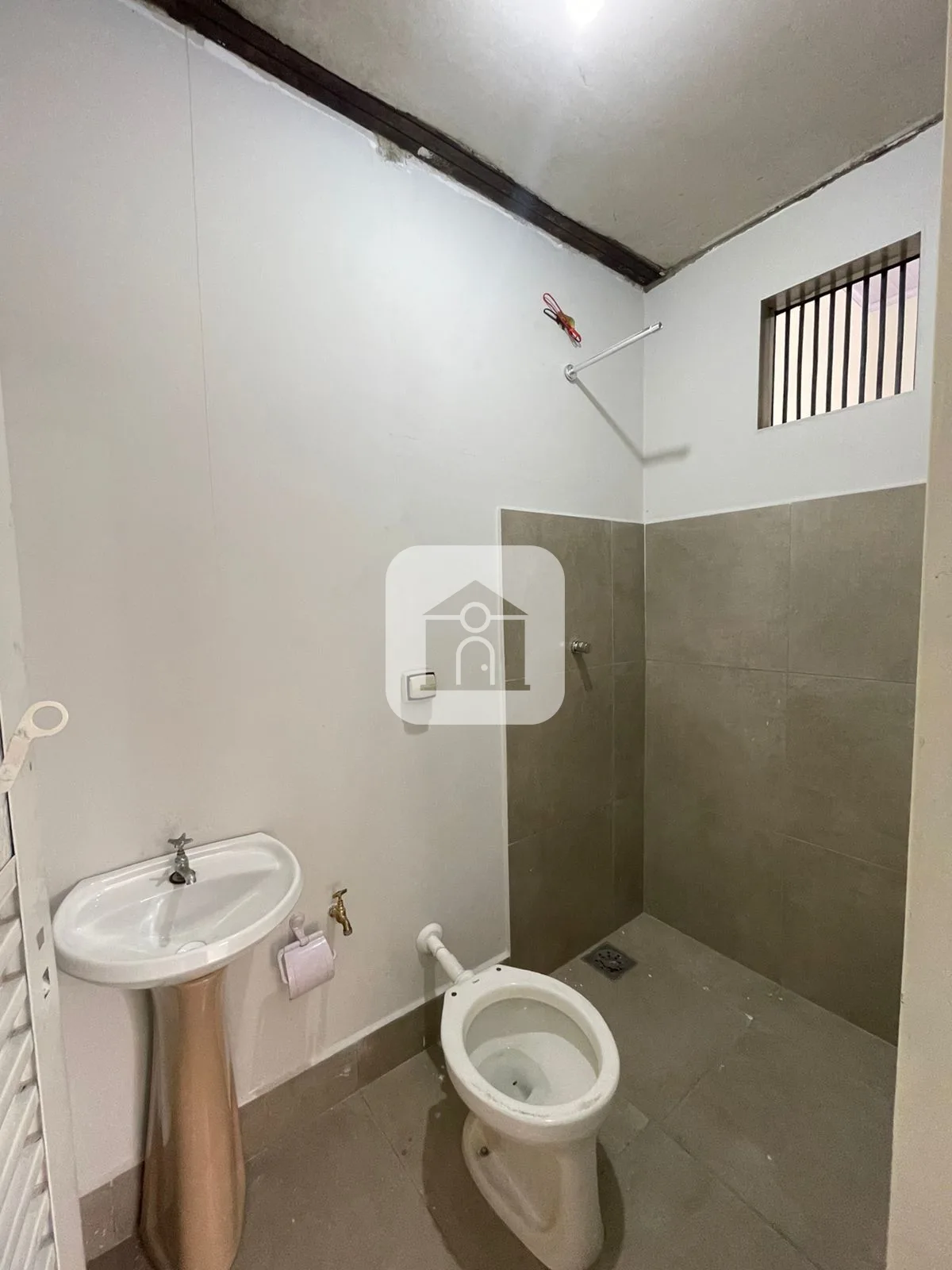 Alugar Comercial / C&ocirc;modo em Uberl&acirc;ndia R$ 1.300,00 - Foto 5