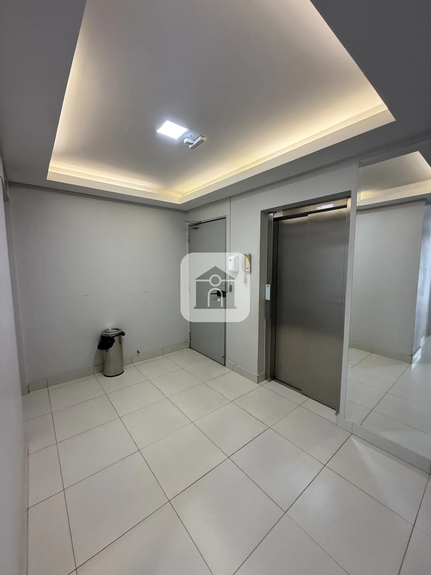 Alugar Apartamento / Padr&atilde;o em Uberl&acirc;ndia R$ 2.100,00 - Foto 2