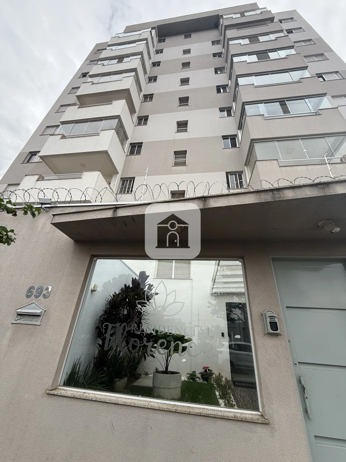 Alugar Apartamento / Padr&atilde;o em Uberl&acirc;ndia R$ 2.100,00 - Foto 1