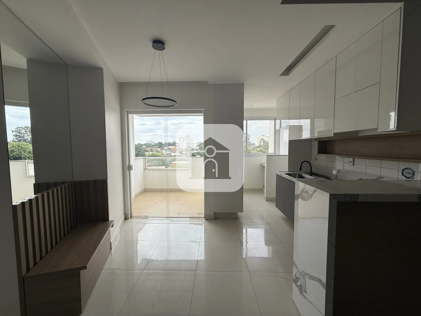 Alugar Apartamento / Padr&atilde;o em Uberl&acirc;ndia R$ 2.100,00 - Foto 4