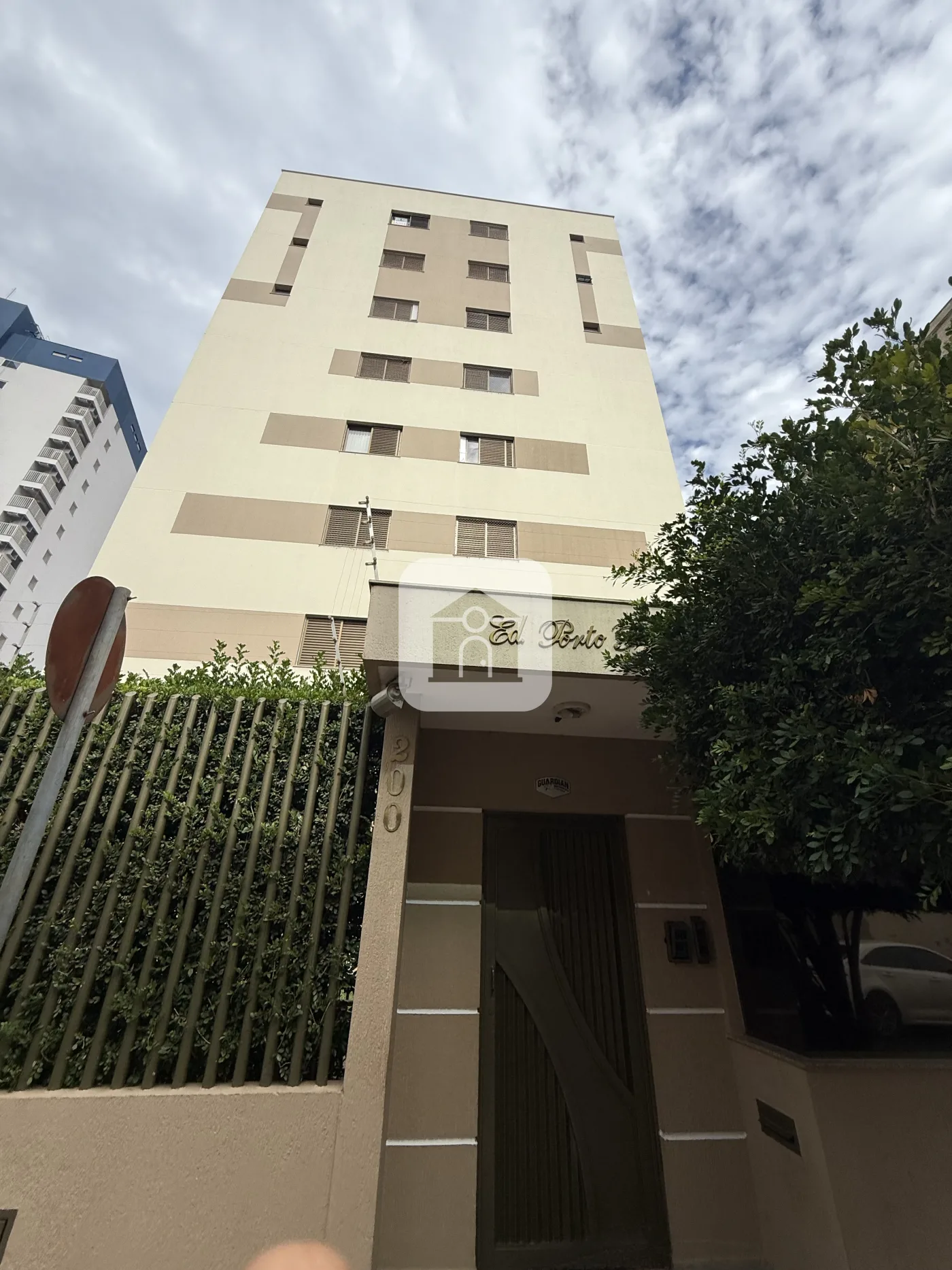 Alugar Apartamento / Padr&atilde;o em Uberlandia R$ 2.200,00 - Foto 1