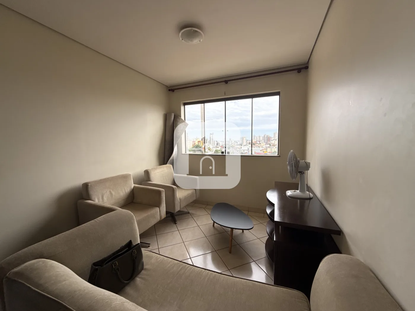 Alugar Apartamento / Padr&atilde;o em Uberlandia R$ 2.200,00 - Foto 2