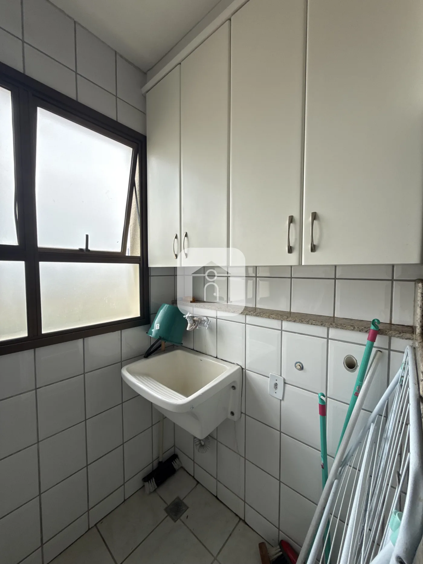 Alugar Apartamento / Padr&atilde;o em Uberlandia R$ 2.200,00 - Foto 7