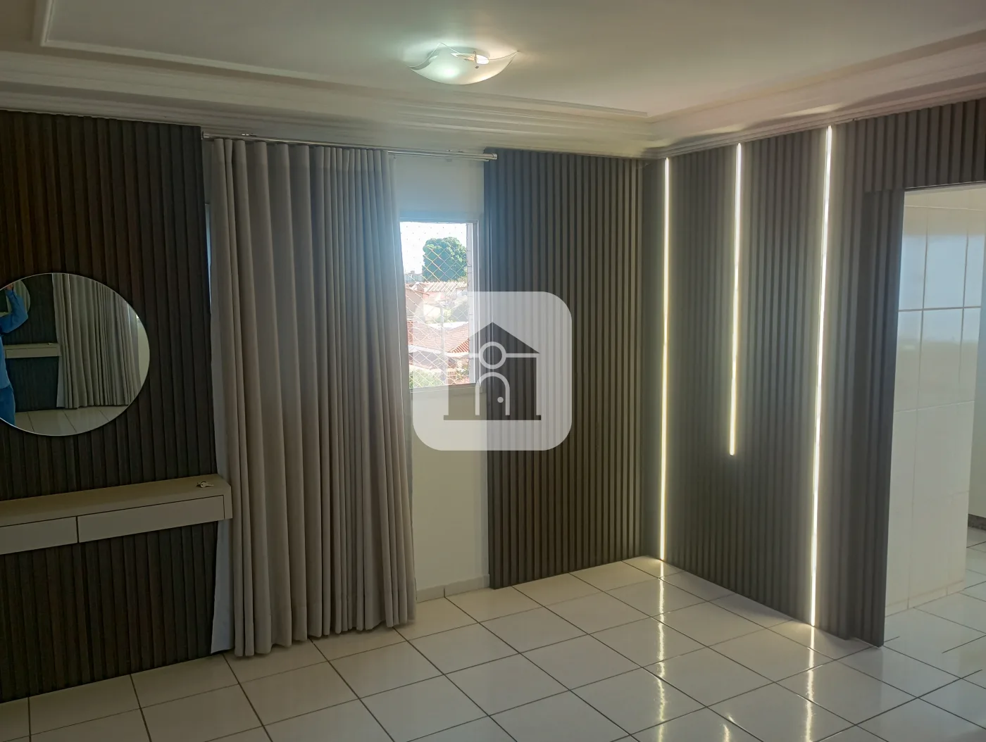 Alugar Apartamento / Padr&atilde;o em Uberl&acirc;ndia R$ 1.700,00 - Foto 4