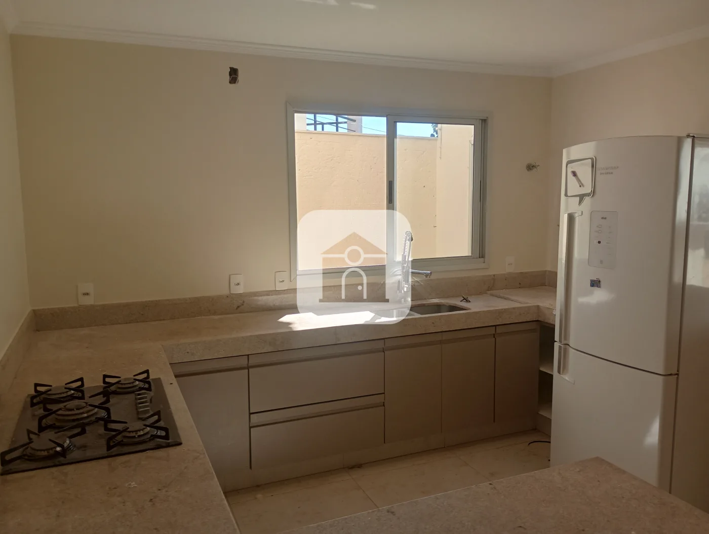 Alugar Casa / Sobrado em Uberl&acirc;ndia R$ 9.000,00 - Foto 2