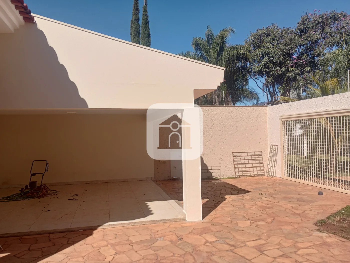 Alugar Casa / Sobrado em Uberl&acirc;ndia R$ 9.000,00 - Foto 14