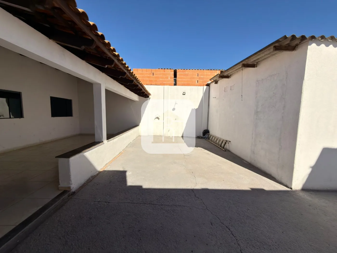 Alugar Casa / Padr&atilde;o em Uberl&acirc;ndia R$ 2.200,00 - Foto 3
