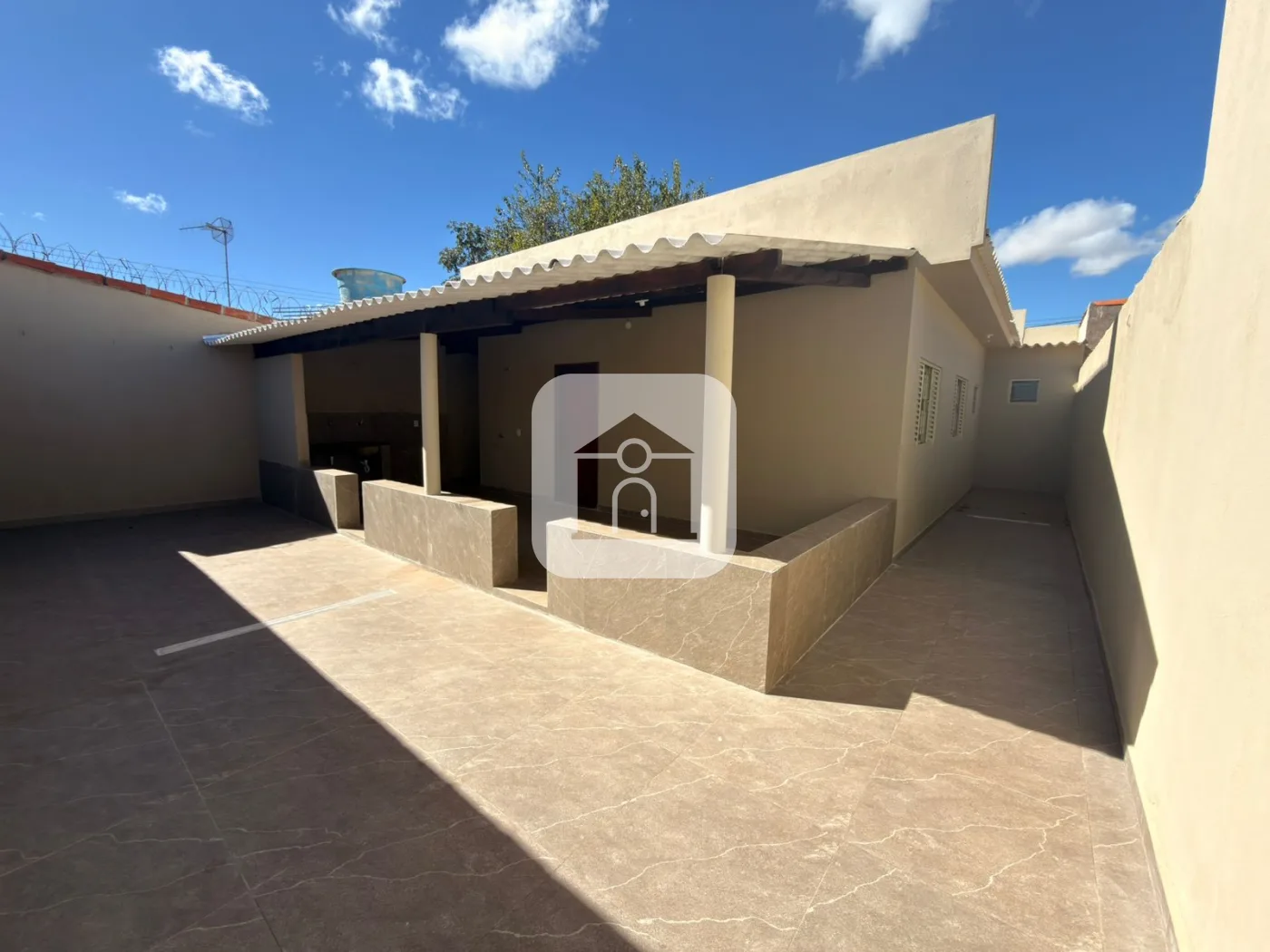 Alugar Casa / Padr&atilde;o em Uberl&acirc;ndia R$ 2.200,00 - Foto 16
