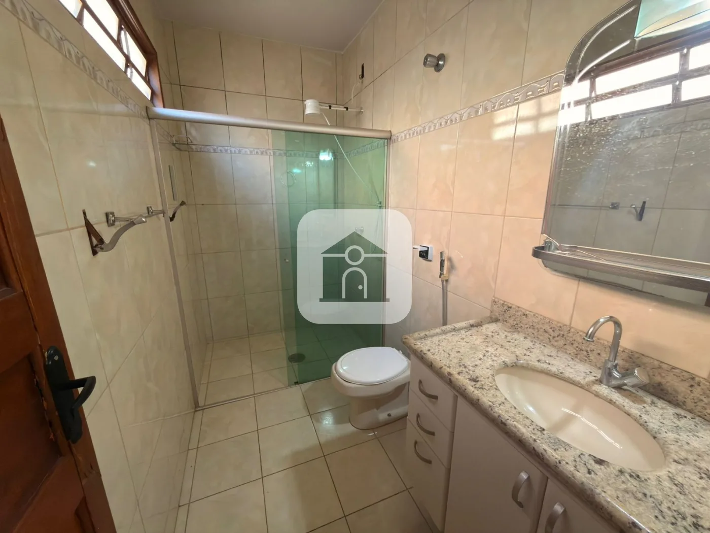 Alugar Casa / Padr&atilde;o em Uberl&acirc;ndia R$ 3.200,00 - Foto 12