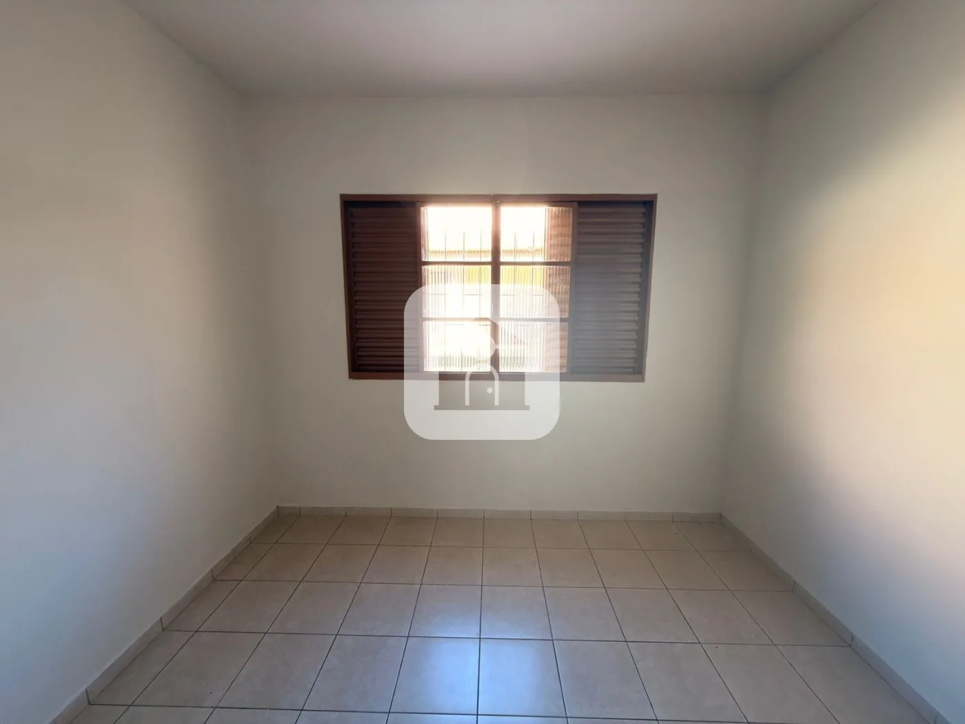 Alugar Casa / Padr&atilde;o em Uberl&acirc;ndia R$ 3.200,00 - Foto 14