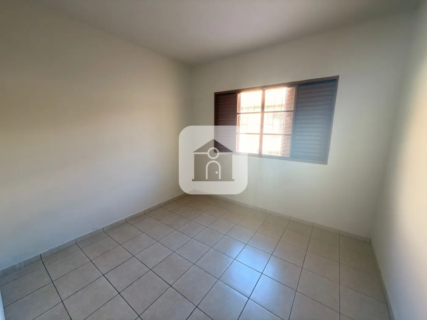 Alugar Casa / Padr&atilde;o em Uberl&acirc;ndia R$ 3.200,00 - Foto 15
